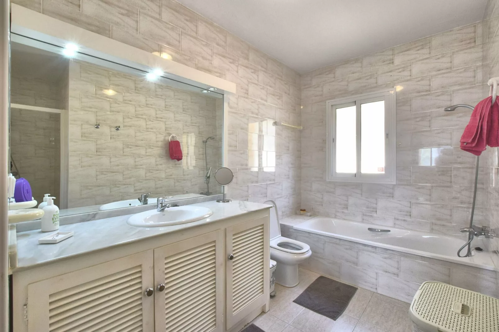 Casa Esmeralda-Bathroom