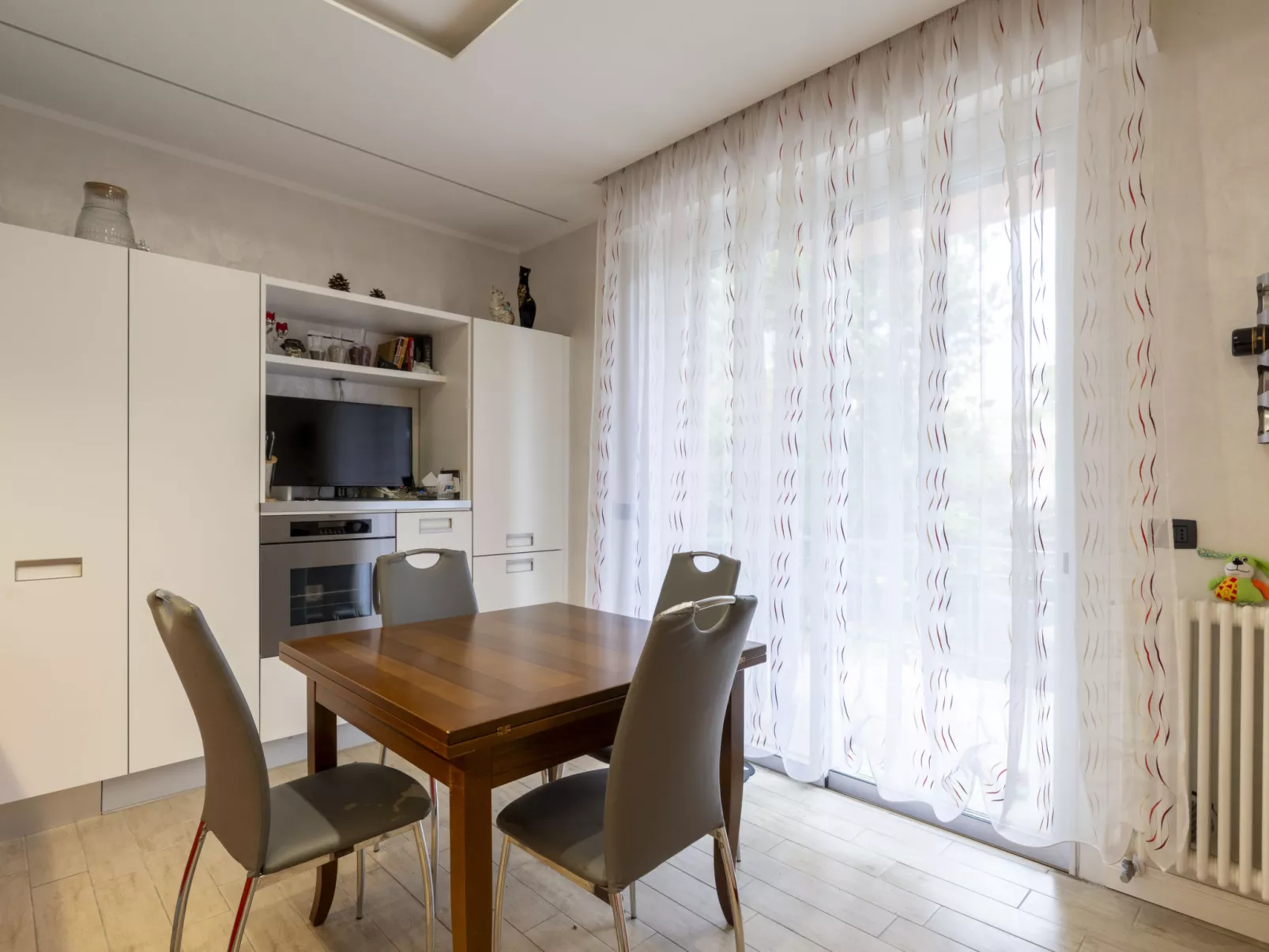 Bouganville-Inside