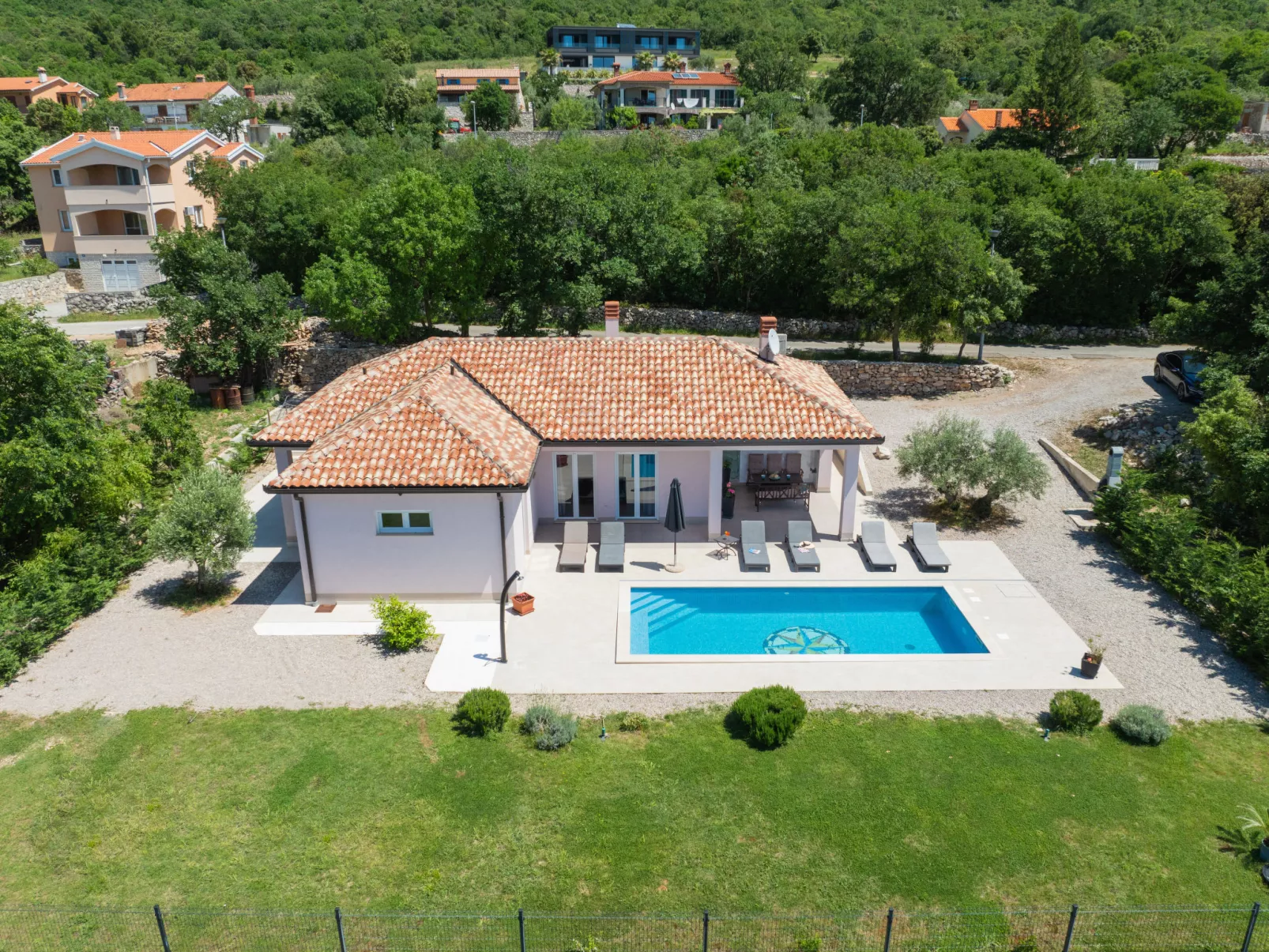Villa Tomicich-Dehors