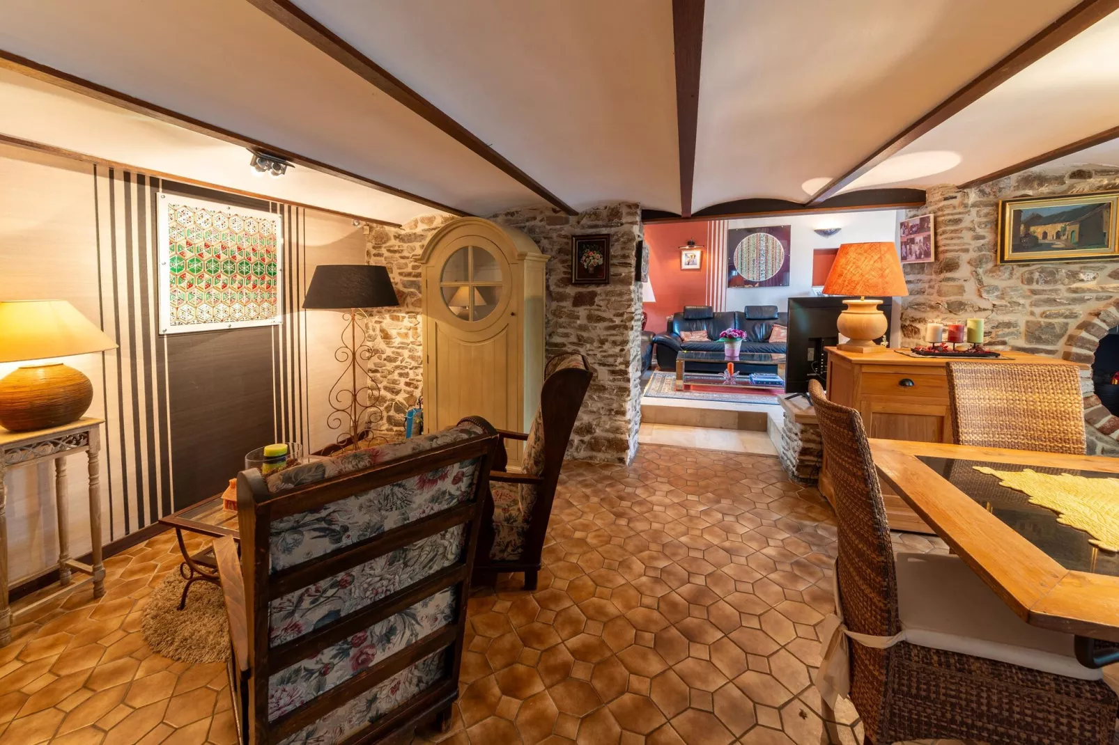 Aubepine-Dining room
