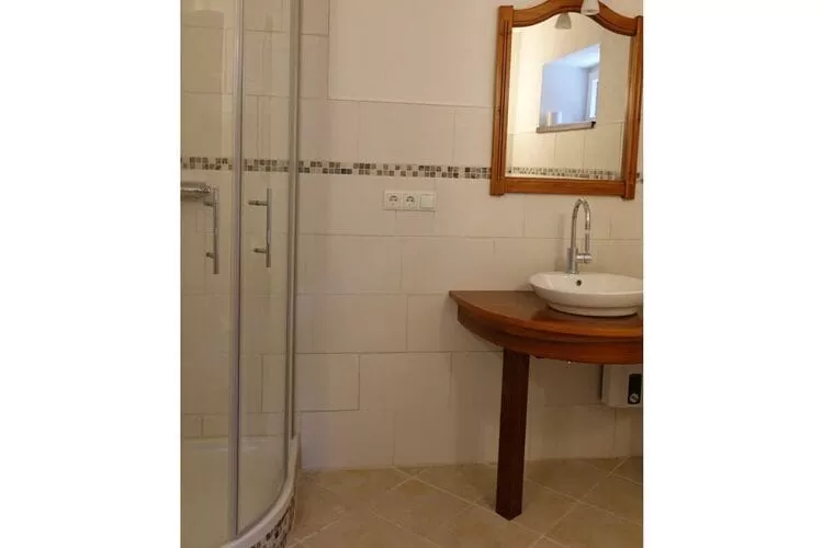 298872-Bathroom