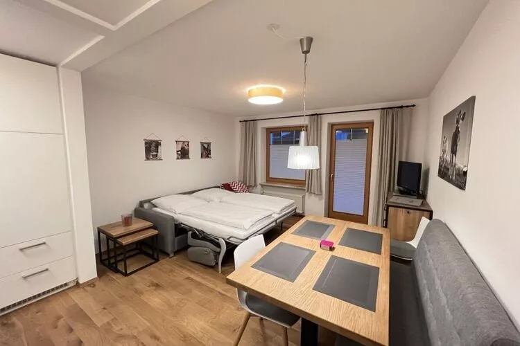 352750-Schlafzimmer
