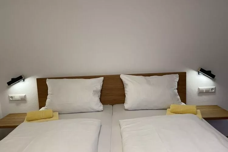 352750-Schlafzimmer