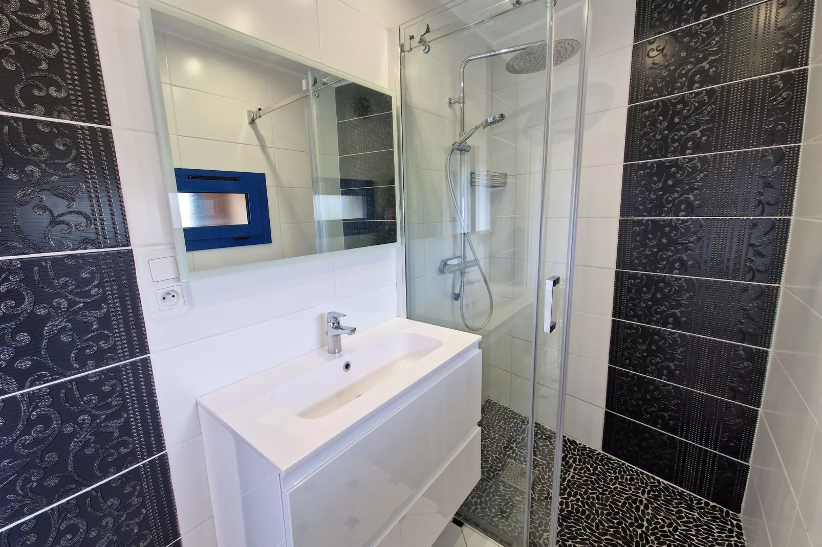 Holiday home Port-Blanc - Penvénan-Bathroom