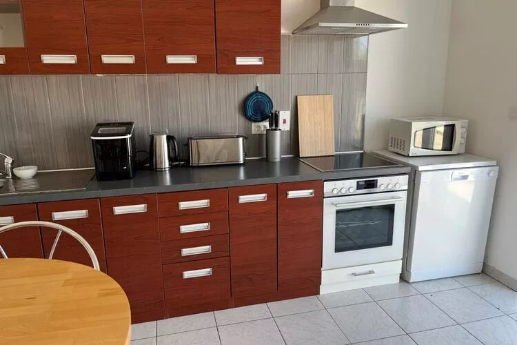 418398-Kitchen