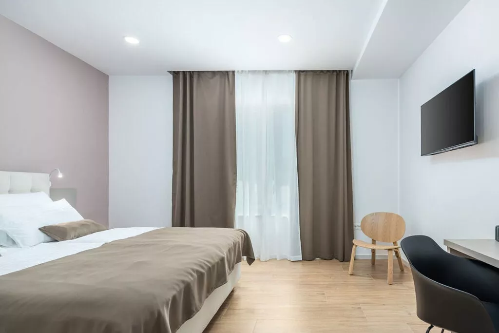 383903-Bedroom