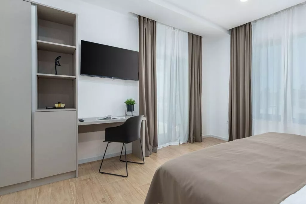 383903-Bedroom