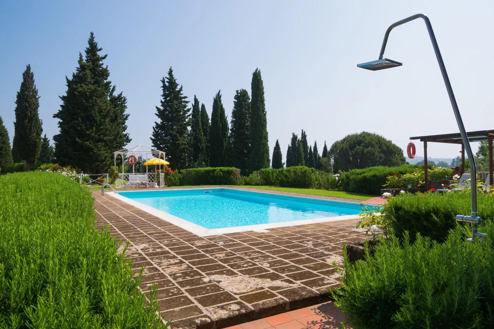 Azalea-Pool