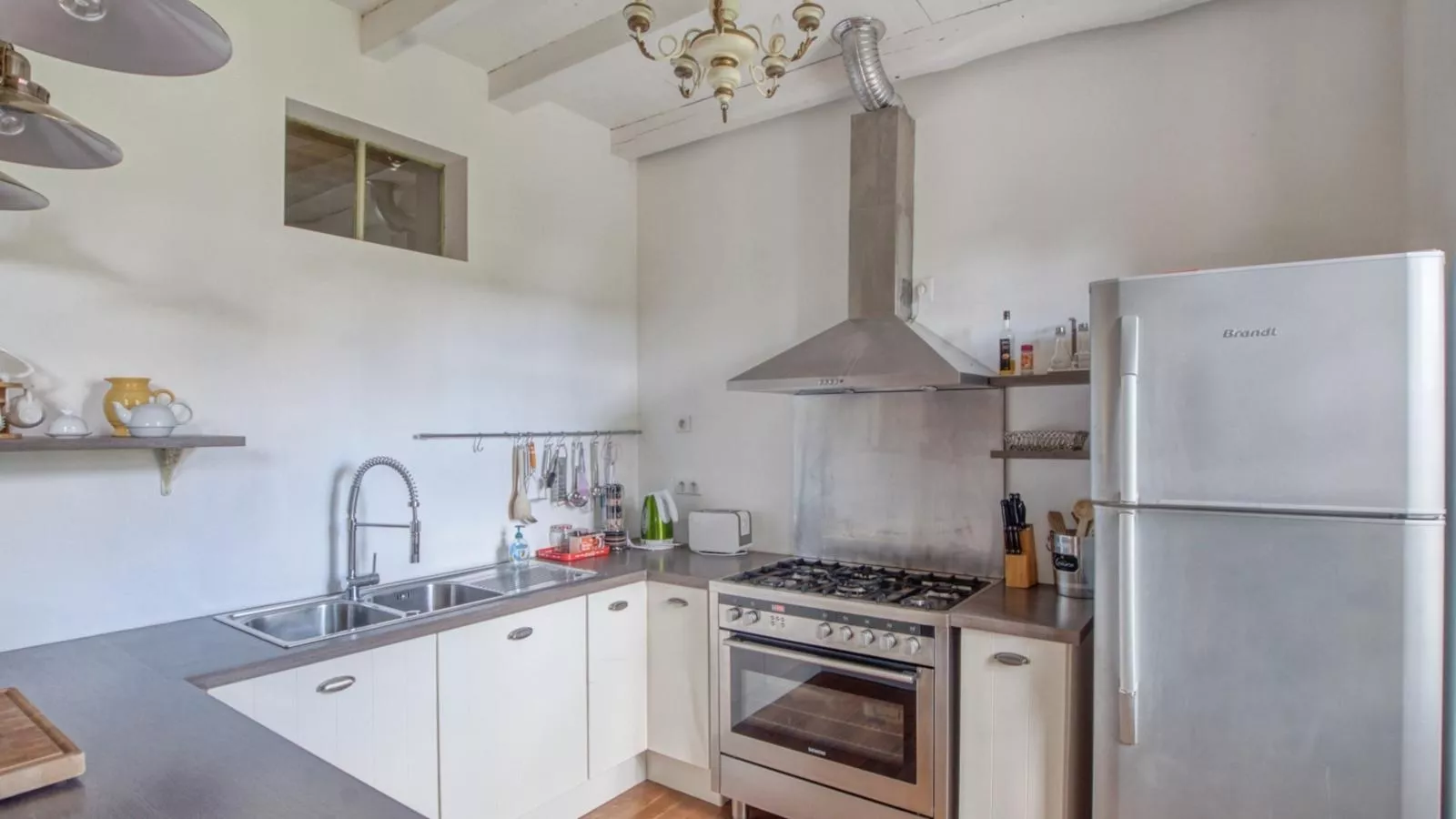 Lavende-Kitchen