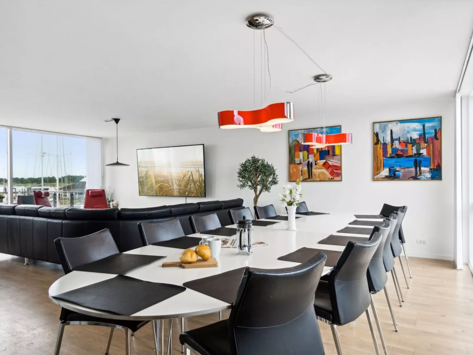 "Skade" - 10m from the sea