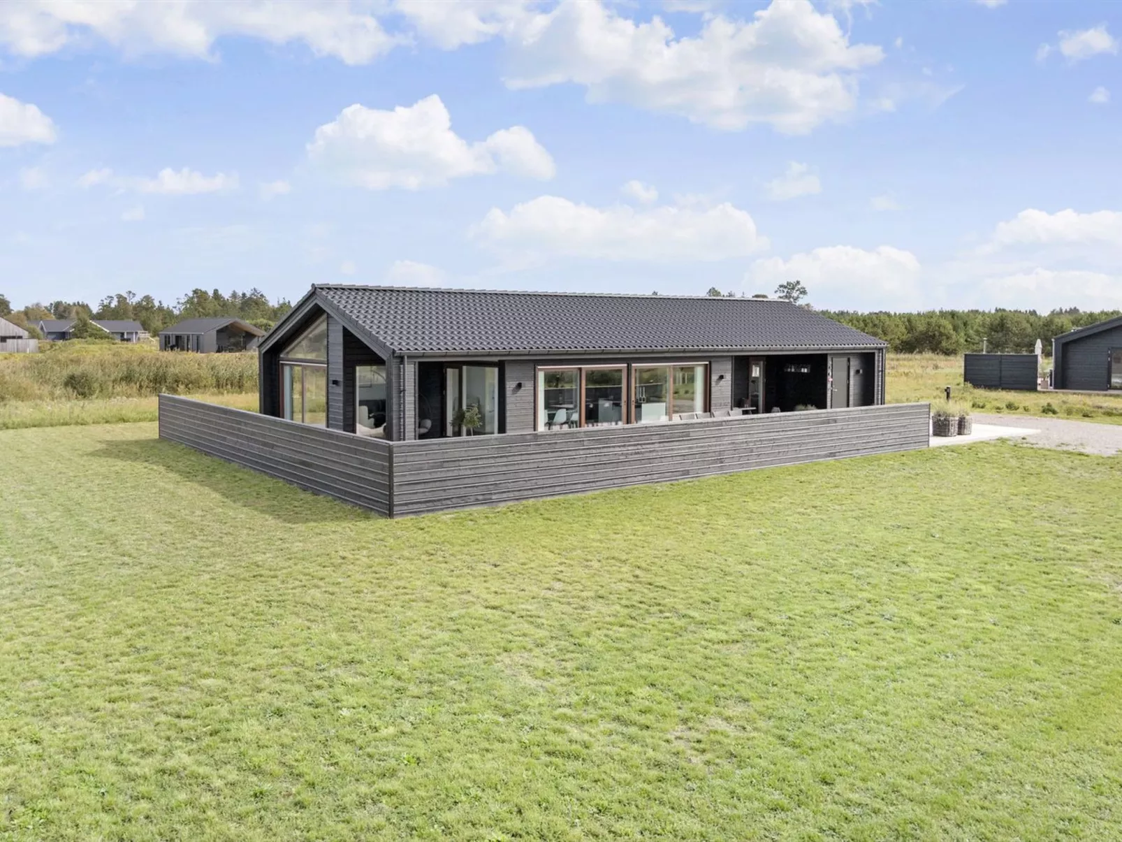"Frithbjorn" - 900m from the sea-Inside
