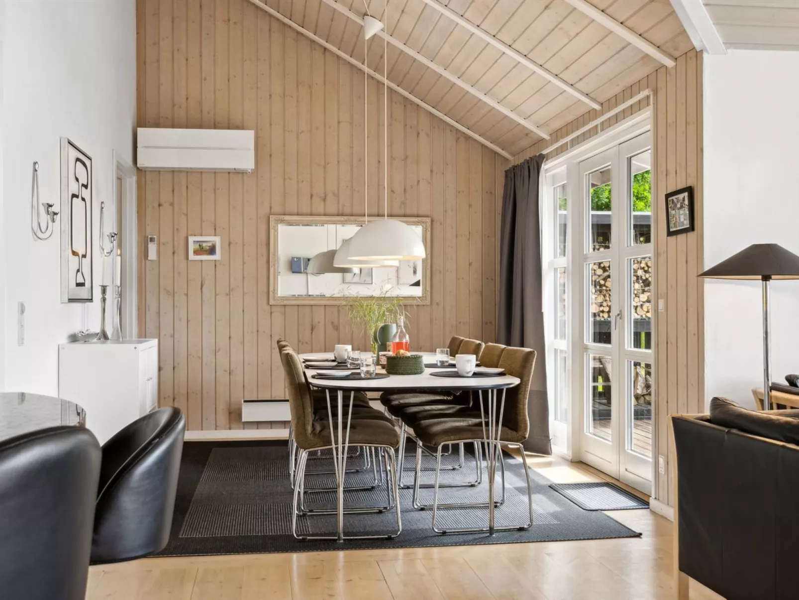 "Edo" - 250m from the sea