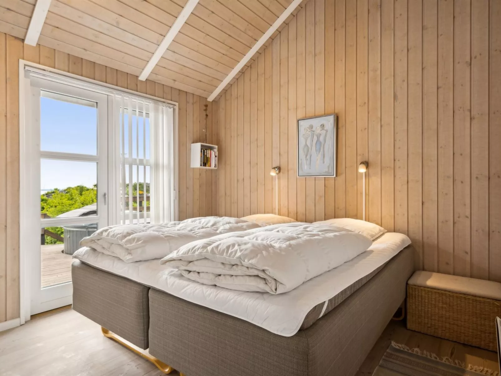 "Edo" - 250m from the sea-Drinnen