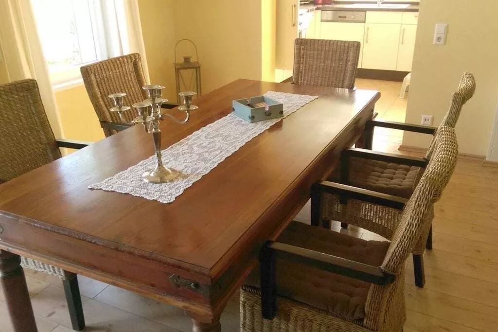 110595-Dining room