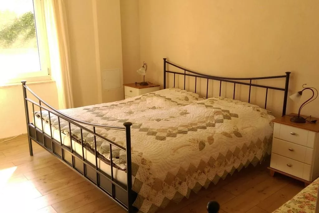 110595-Bedroom