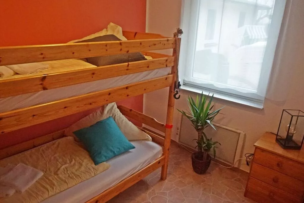 285237-Bedroom