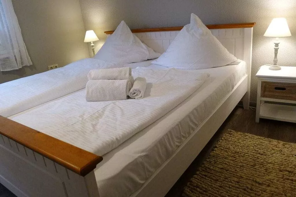 185494-Bedroom
