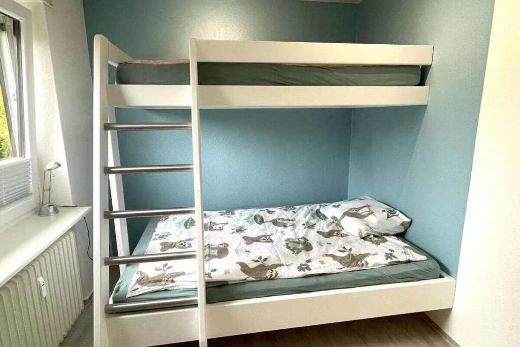 480858-Bedroom