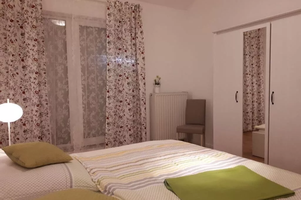 193539-Schlafzimmer