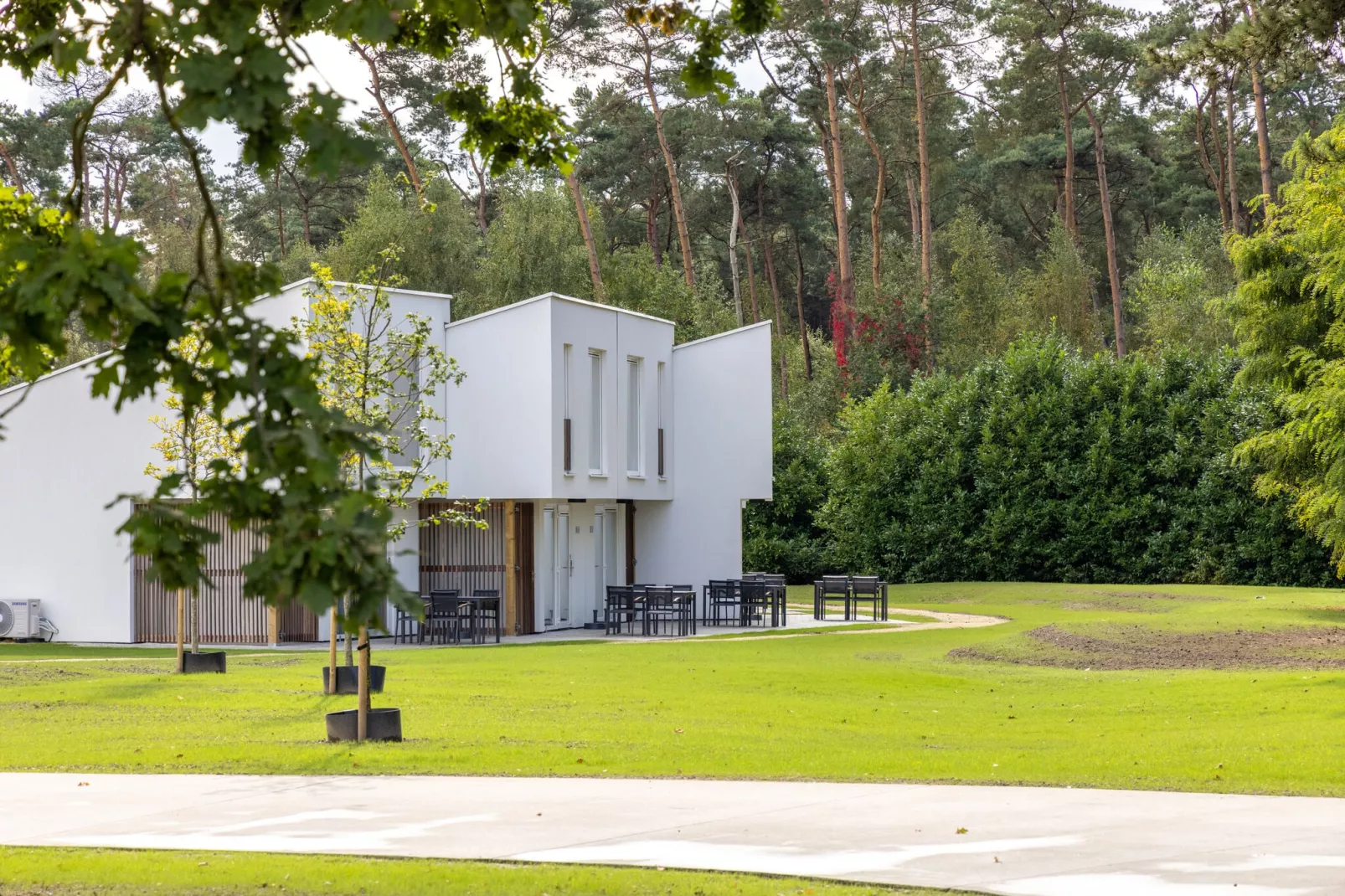 Park Eksel 1-Exterior summer