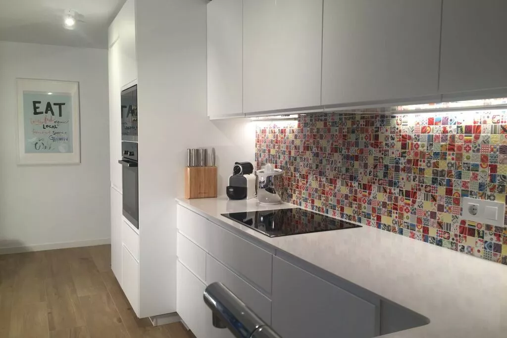 143235-Kitchen