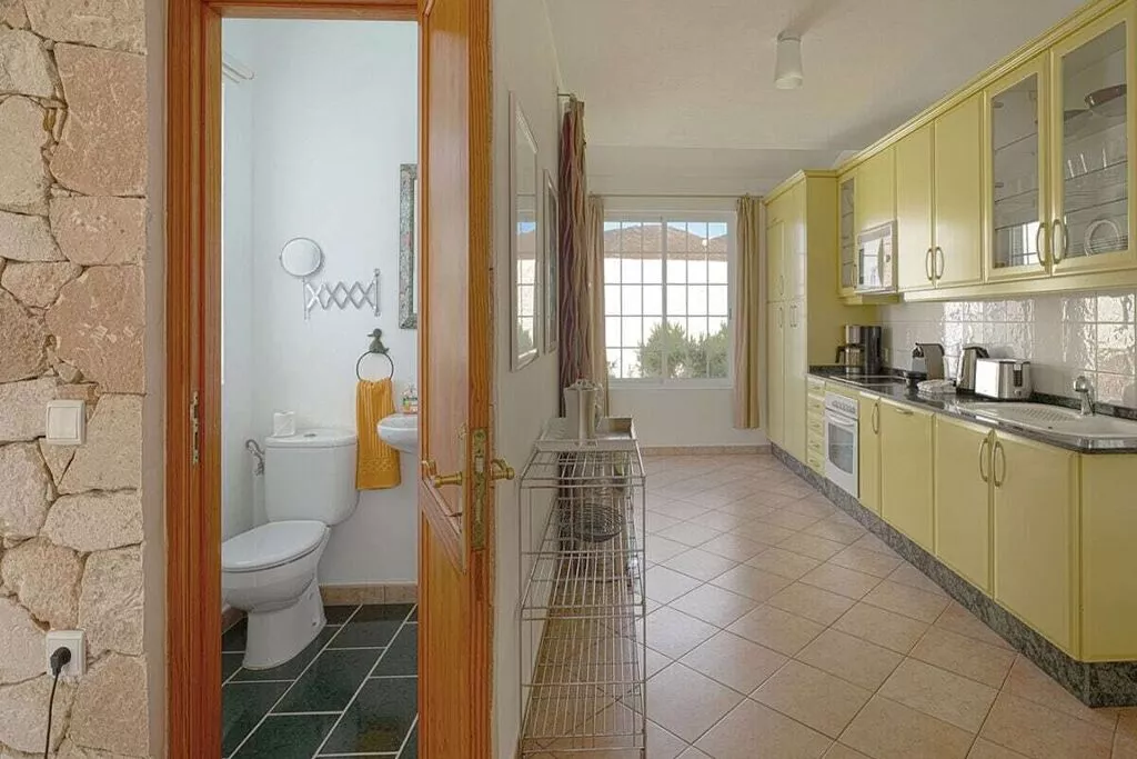 410552-Kitchen