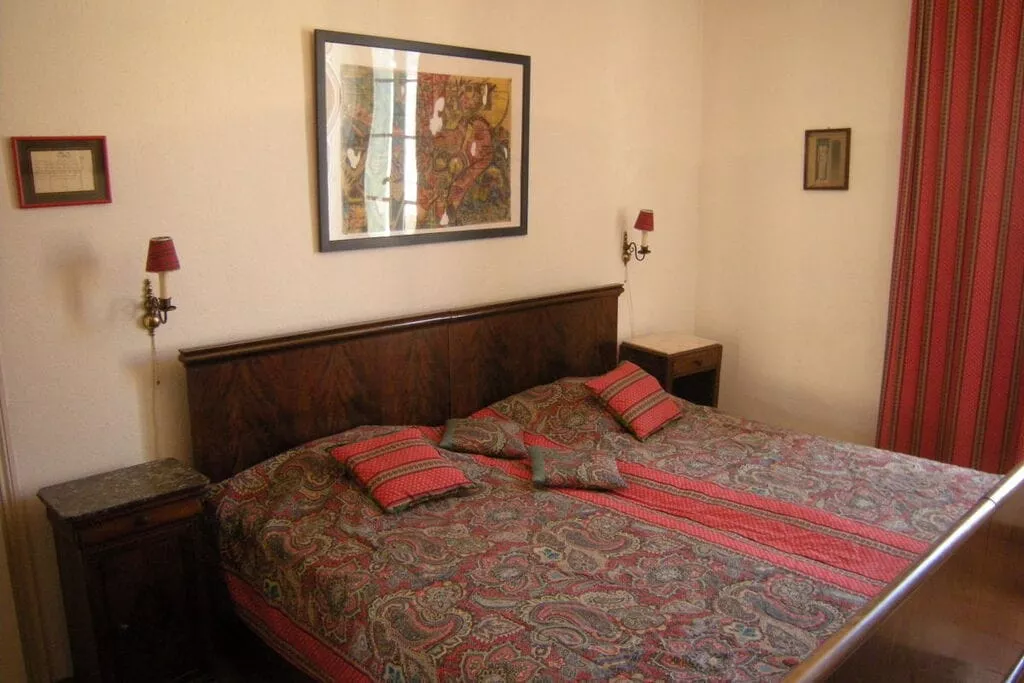 75621-Bedroom