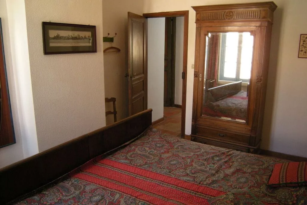 75621-Bedroom