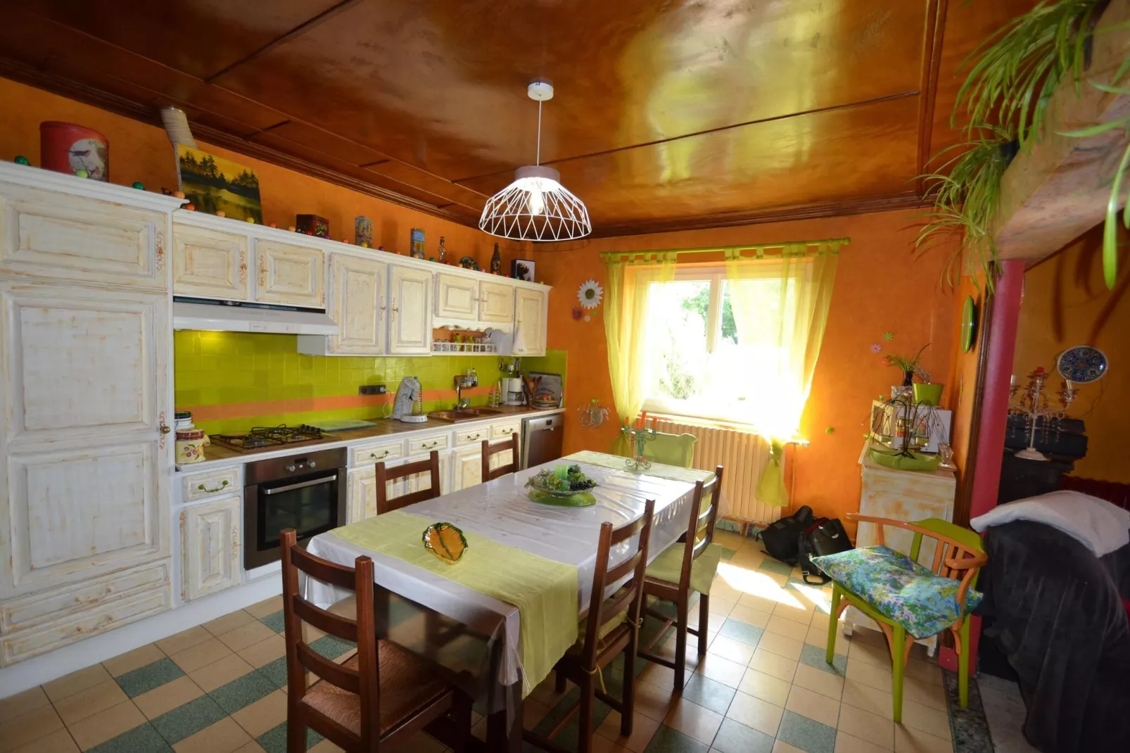 Camiran-Kitchen