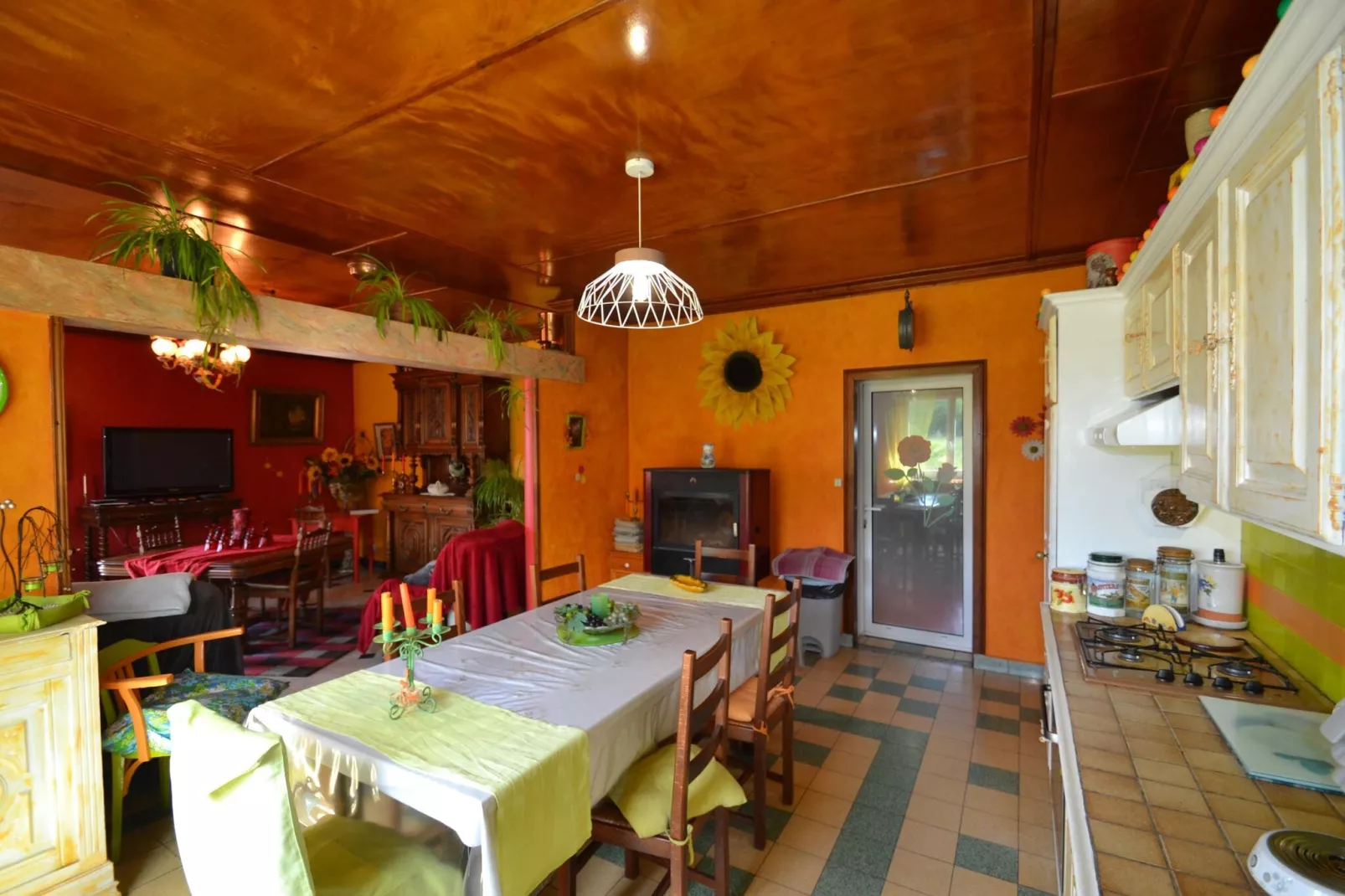 Camiran-Kitchen
