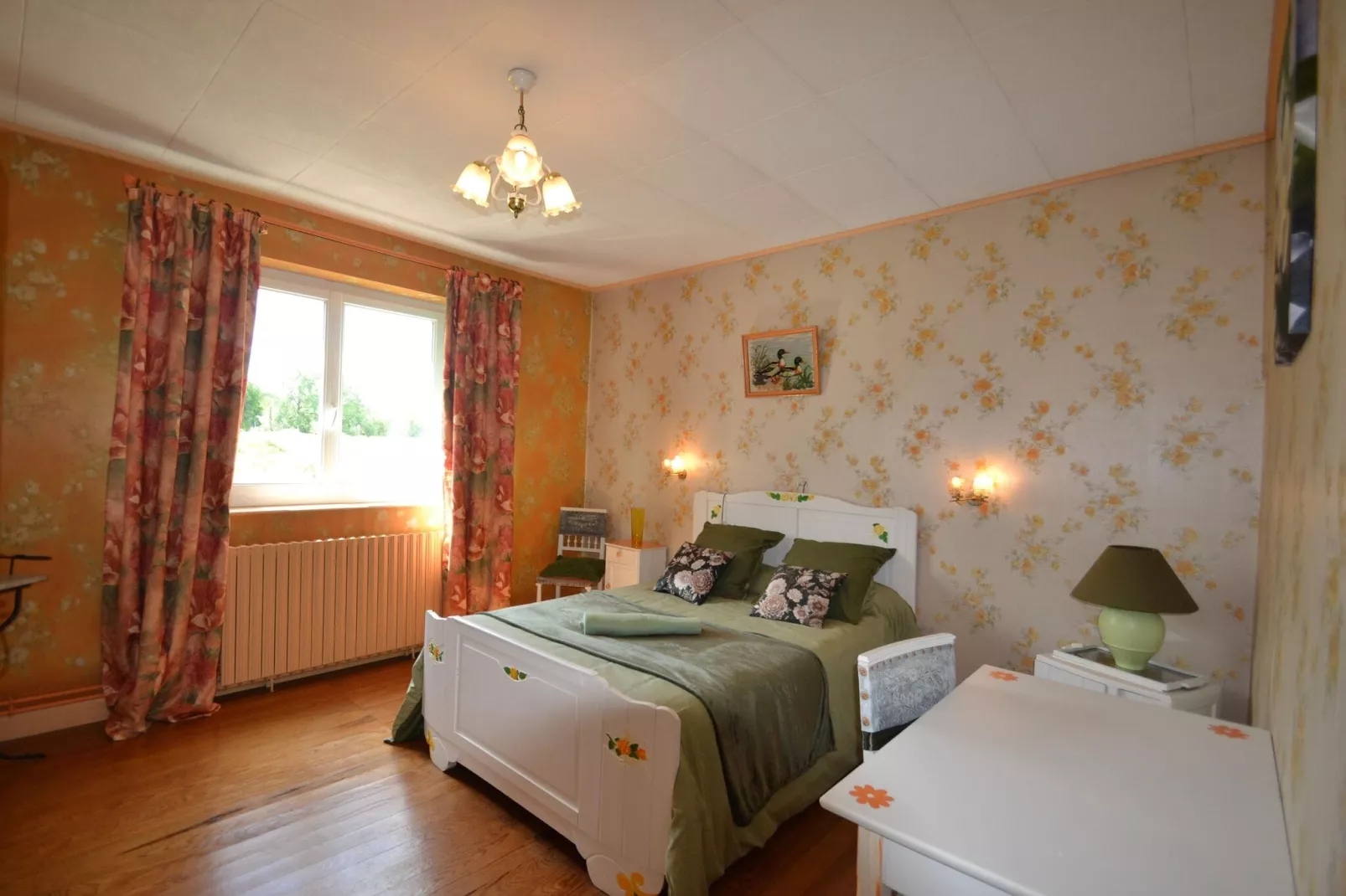 Camiran-Bedroom