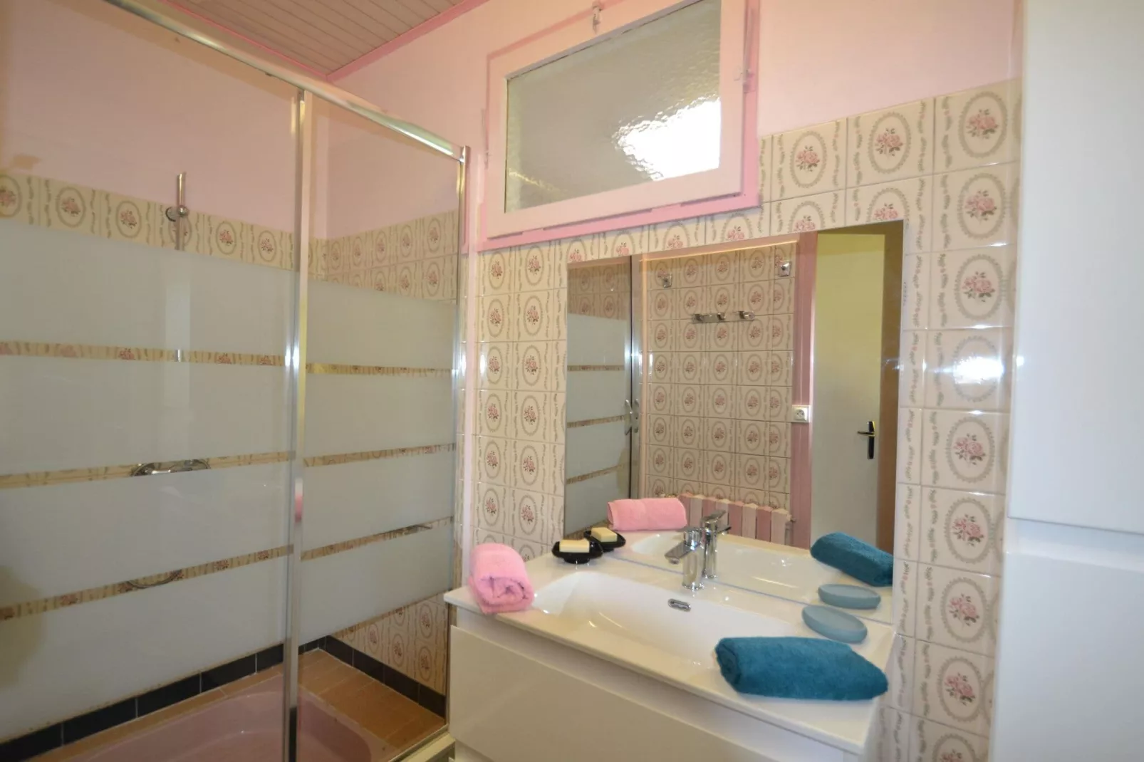 Camiran-Bathroom