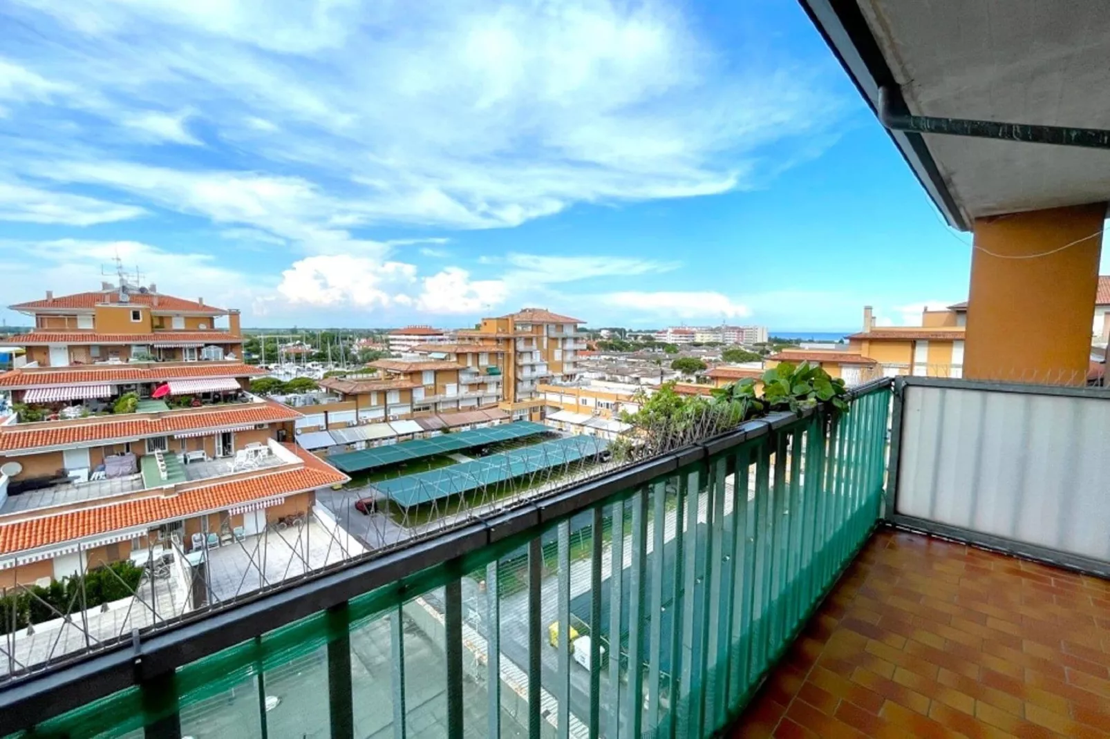 Galeone 62-Terrace balcony