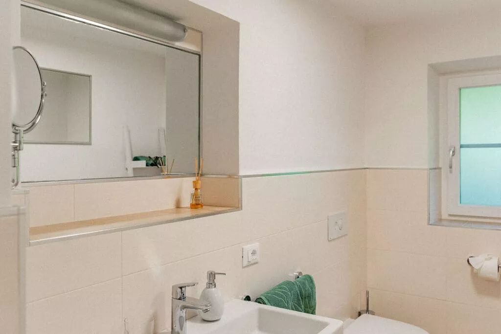 89807-Bathroom