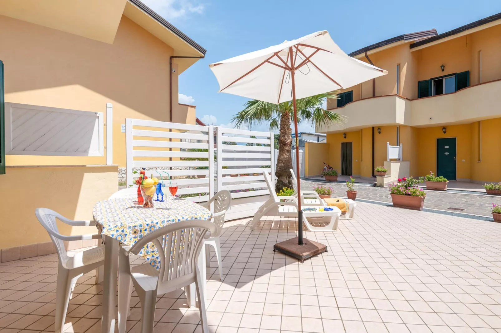 Conca degli Dei con giardino-Terrassenbalkon