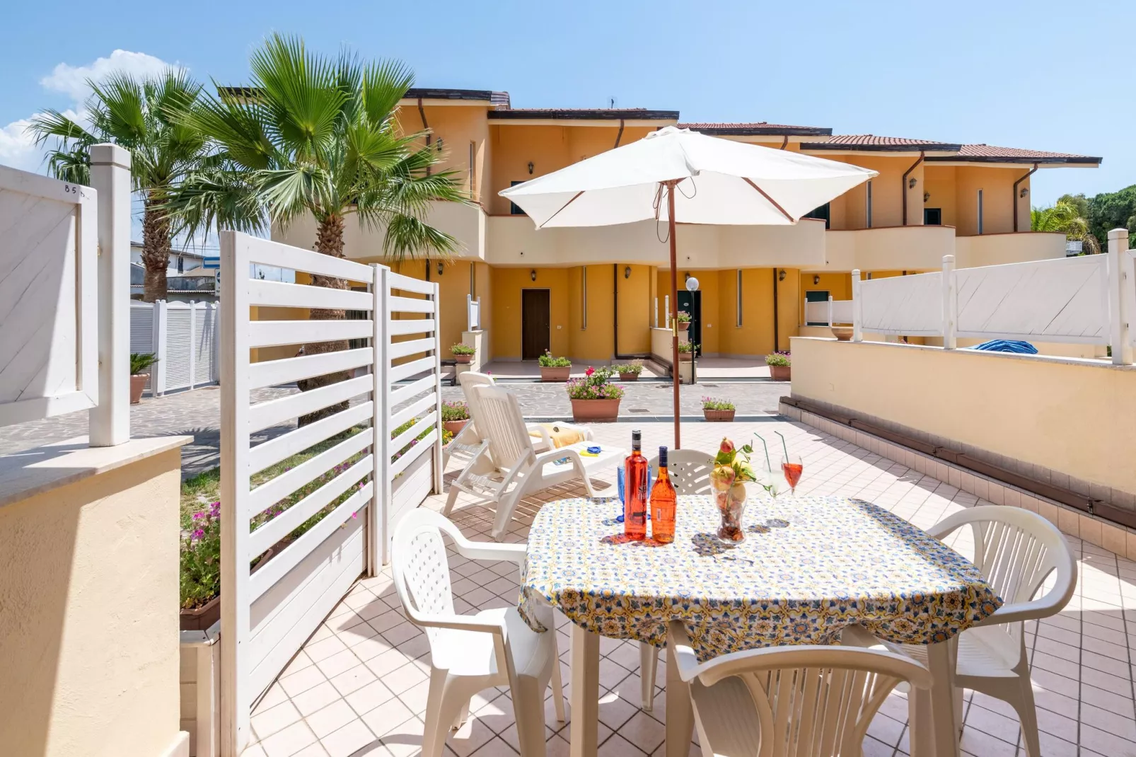 Conca degli Dei con giardino-Terrassenbalkon