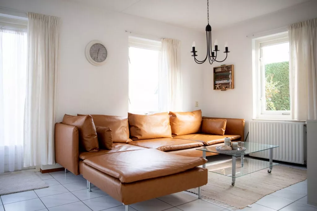 430992-Living room