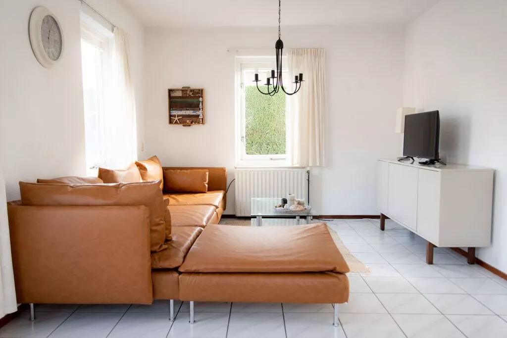 430992-Living room