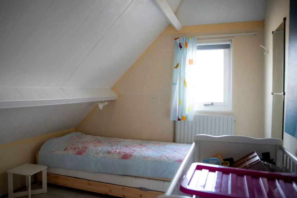 430992-Bedroom