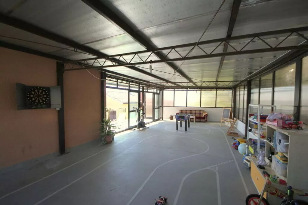 380477-Recreation room
