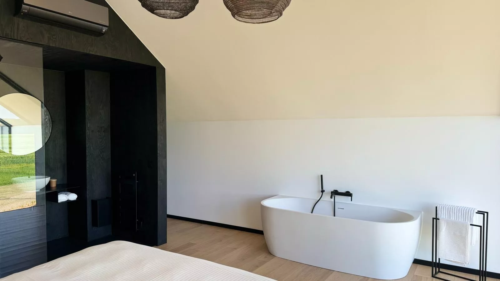 Escapade romantique-Bedroom
