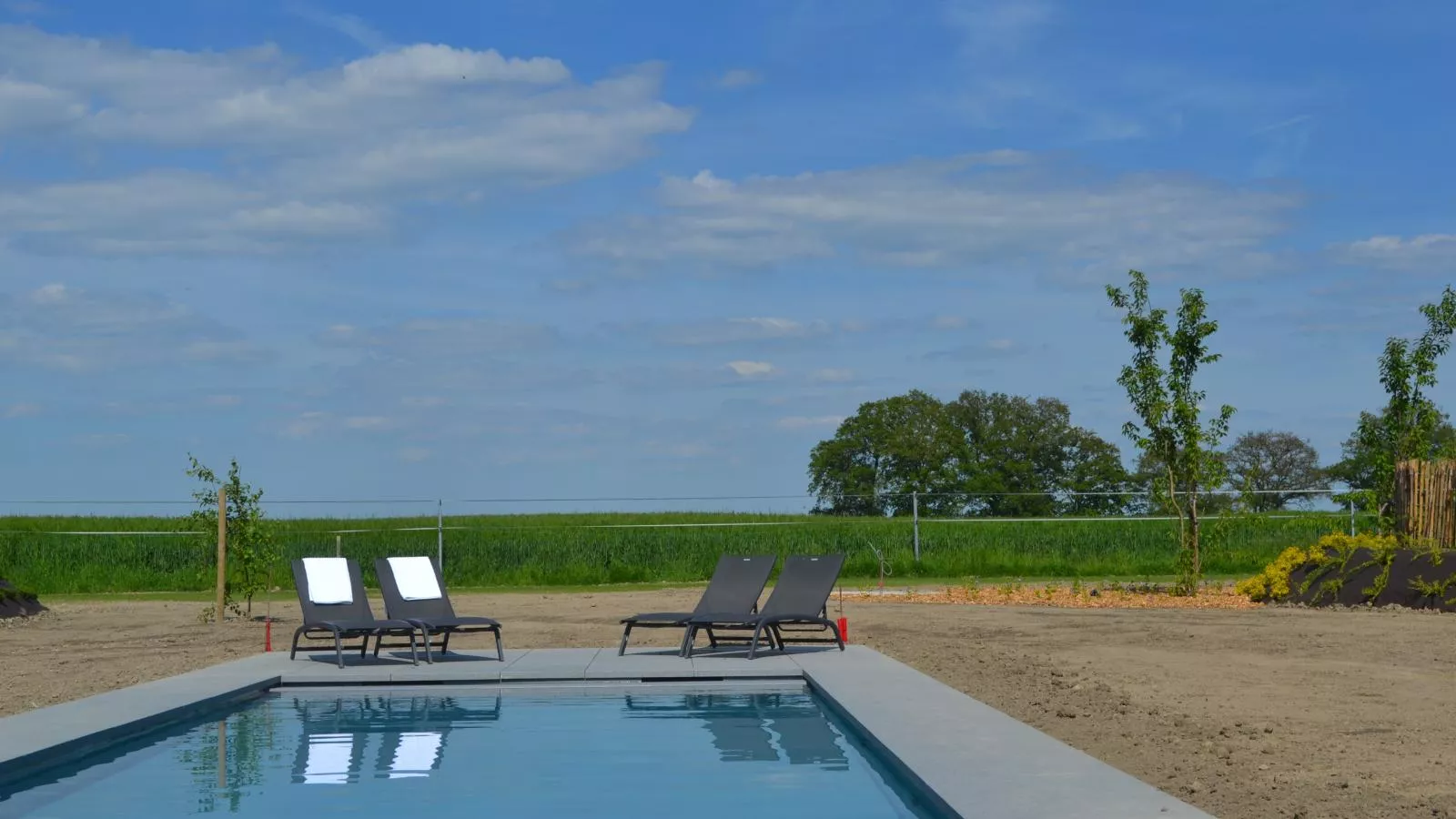 Escapade romantique-Pool