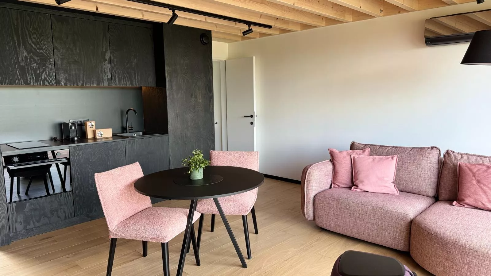 Escapade Naturelle-Living room