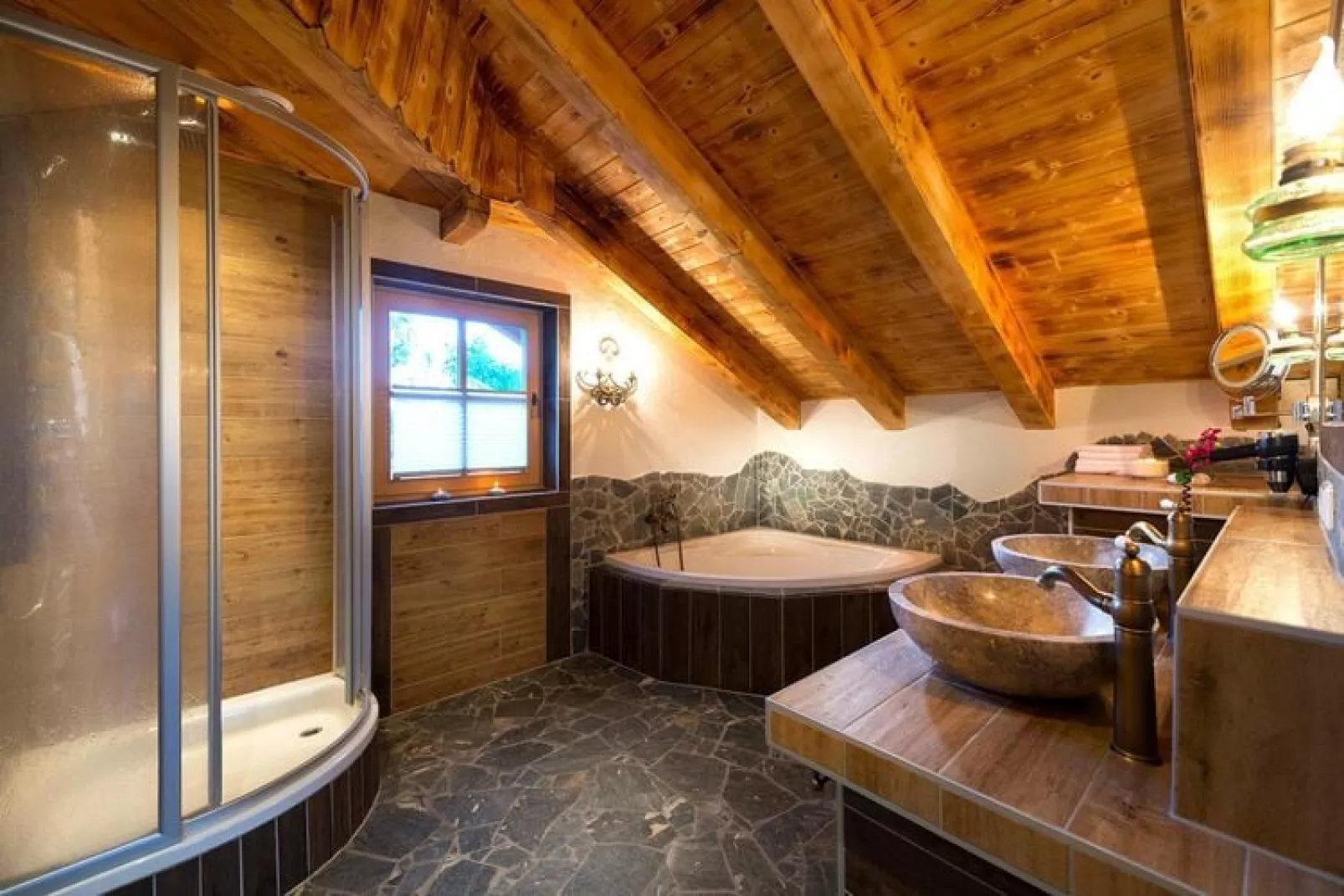 Chalet Steinbock-Bathroom