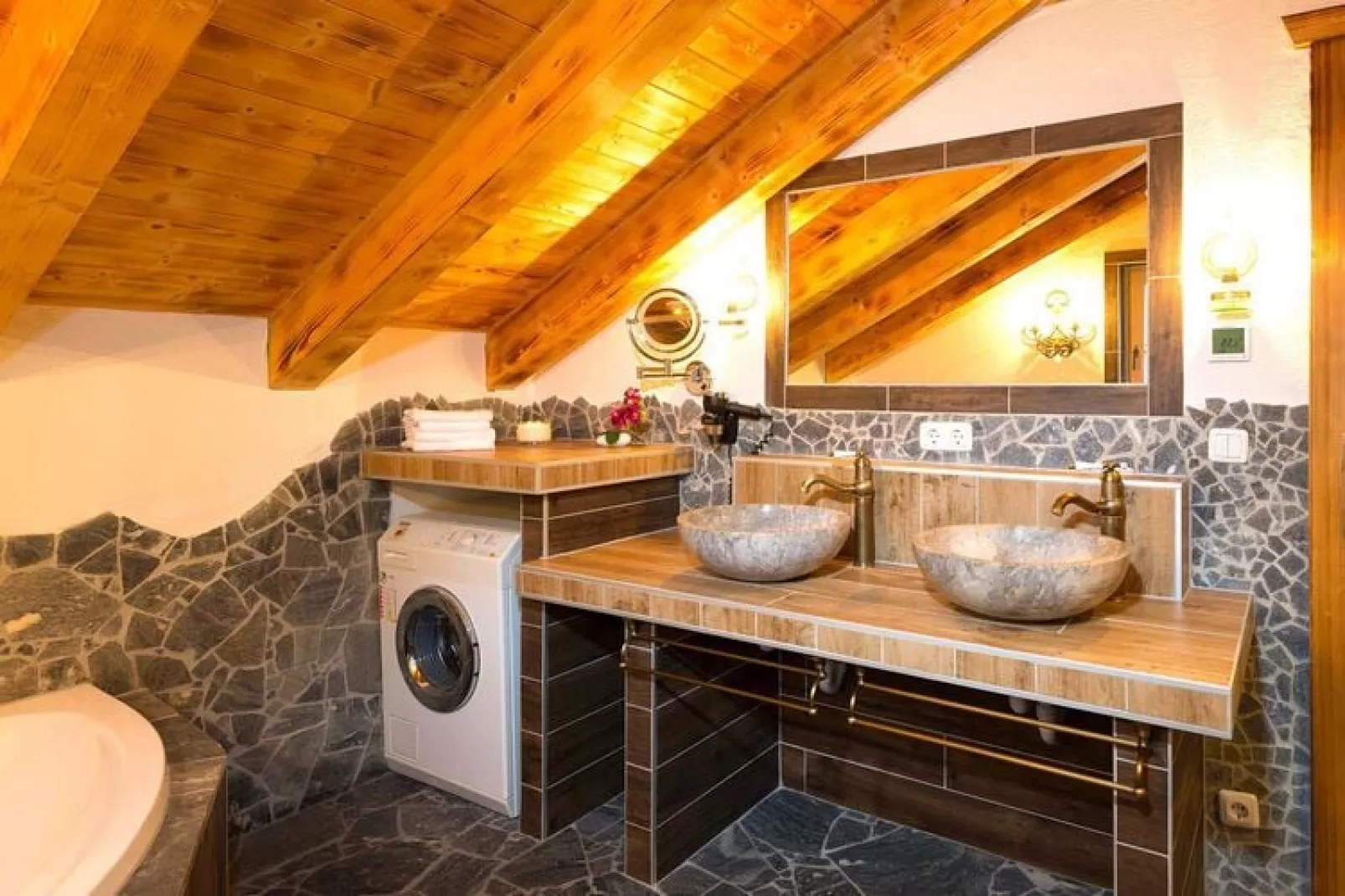 Chalet Steinbock-Bathroom