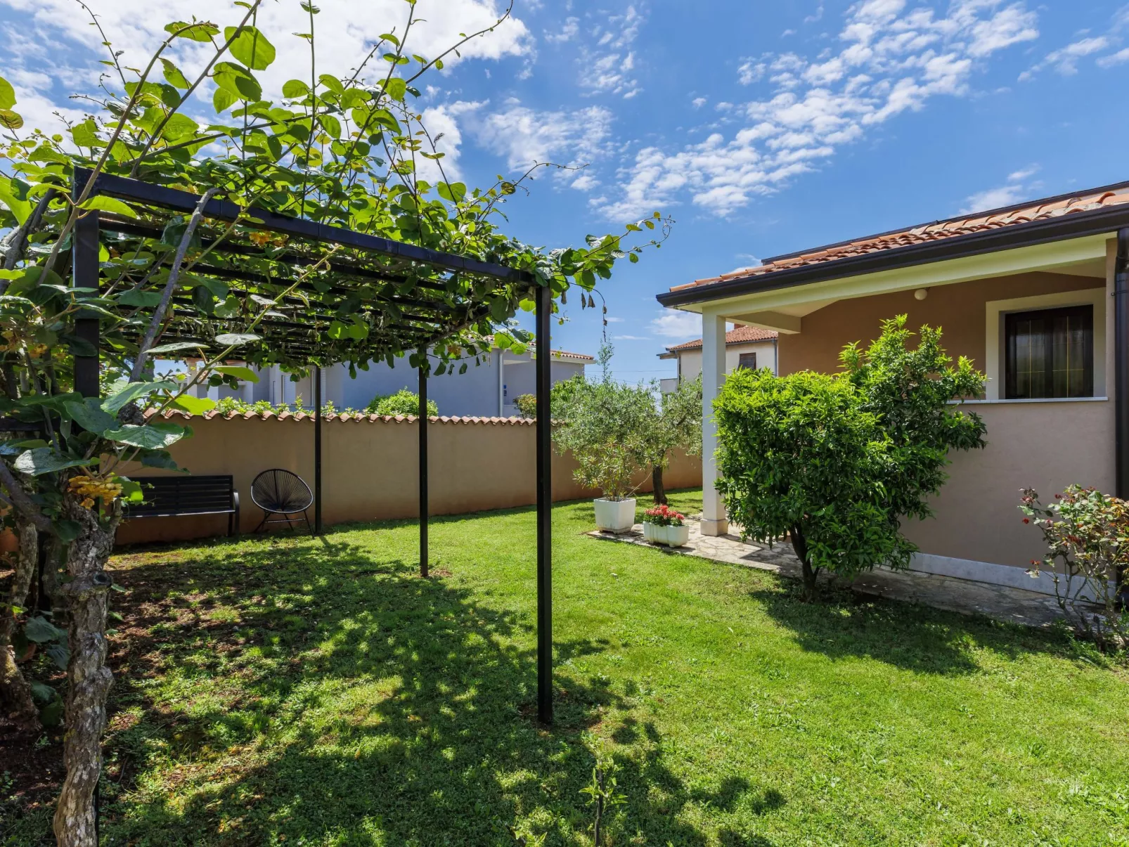 Apartment Pino-Outside