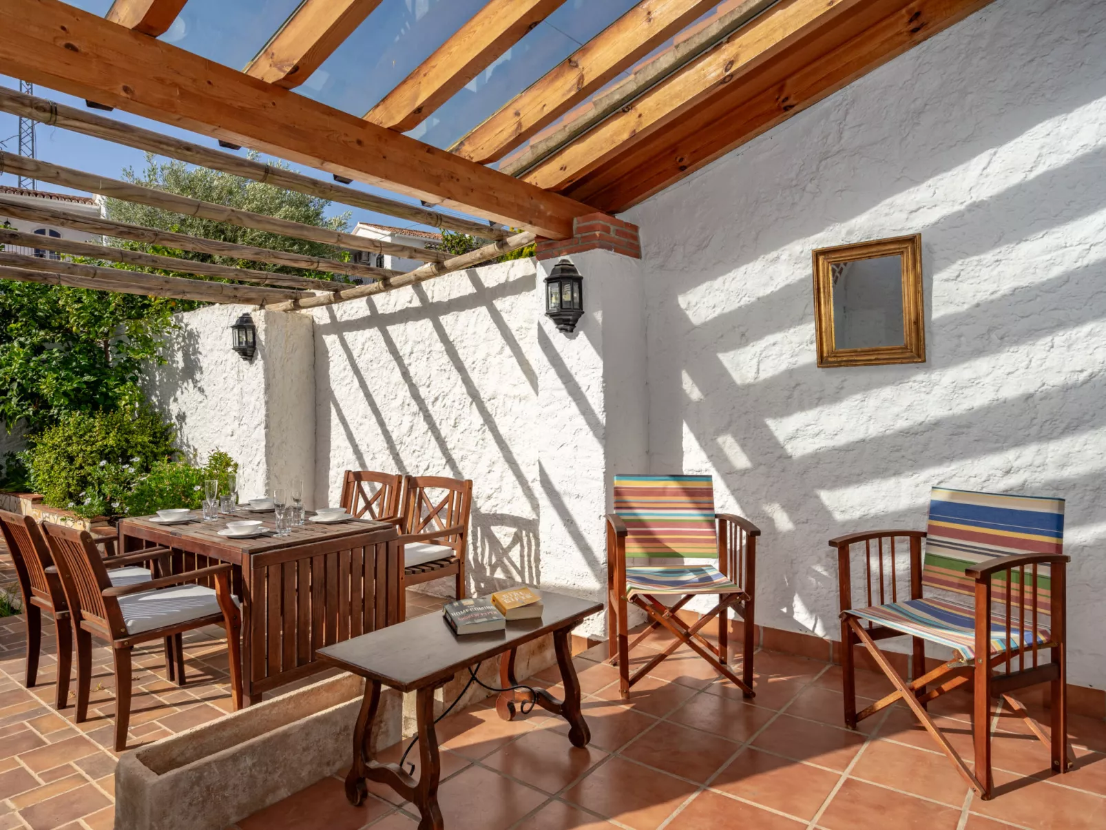 Los Olivos de Capistrano-Outside