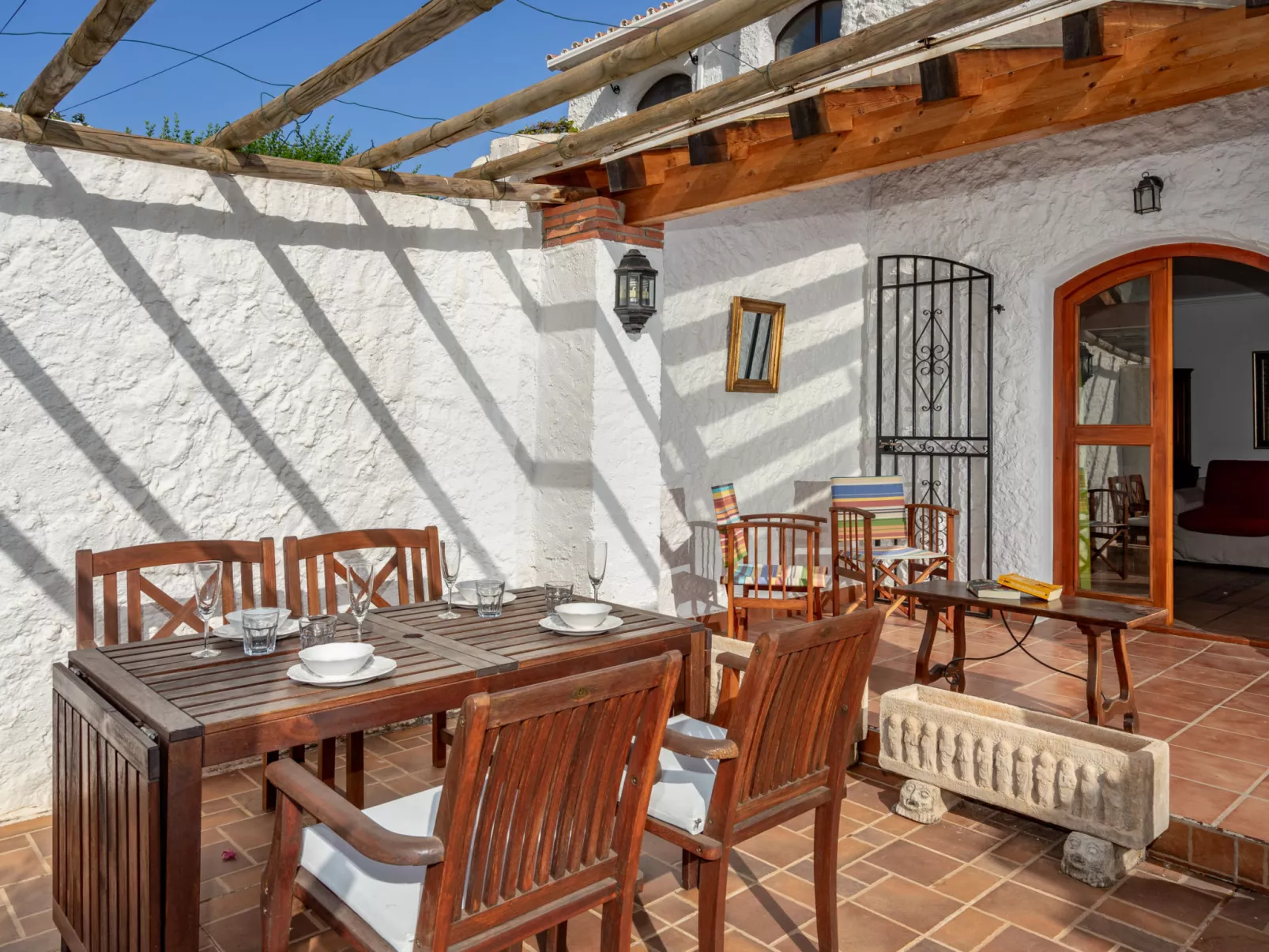 Los Olivos de Capistrano-Outside