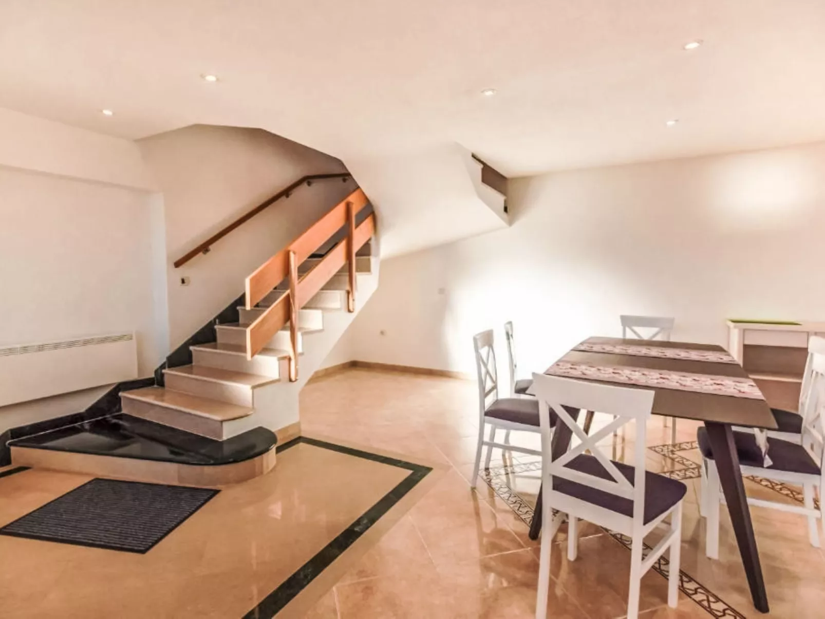 Villa Charlie-Inside