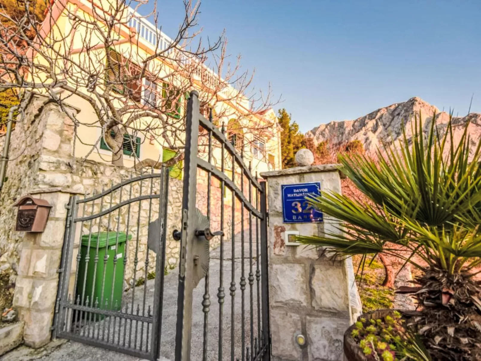 Villa Charlie-Outside